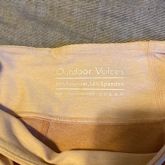 Outdoor Voices Crop top and Legging set - Picture 4 of 4